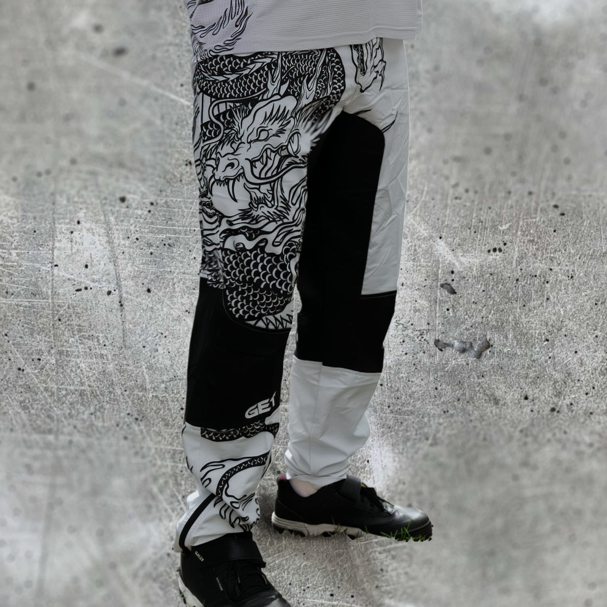 ONIT MTB pants with black dragon graphic panel